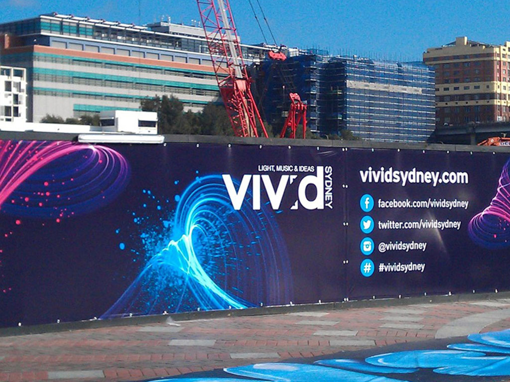 Custom signage (advertising)